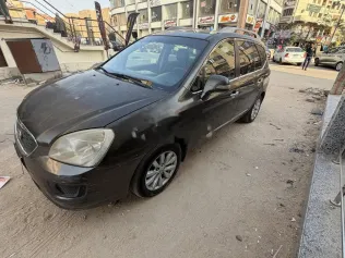 كيا كارينز 2011 موكا مستعملة للبيع