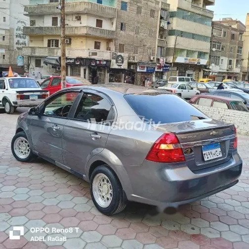 Chevrolet Aveo 2018 Gray Used for Sale - 4
