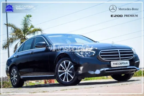 مرسيدس E 200 2022 أسود مستعملة للبيع - 1