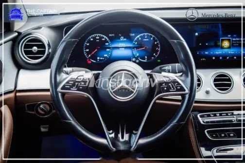 مرسيدس E 200 2022 أسود مستعملة للبيع - 2