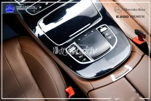 مرسيدس E 200 2022 أسود مستعملة للبيع - 3