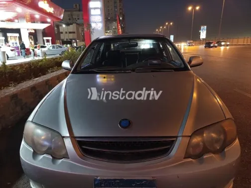 كيا سبكترا 2002 فضي مستعملة للبيع - 1