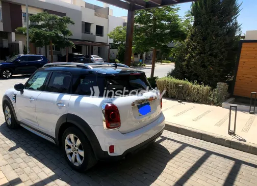 مينى كانترى مان 2019 أبيض مستعملة للبيع - 2