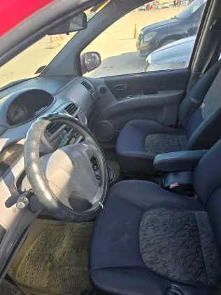 هيونداي ماتريكس 2005 أبيض مستعملة للبيع