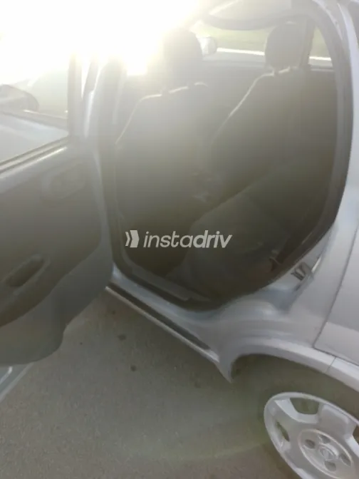 اوبل كورسا 2003 أبيض مستعملة للبيع - 3