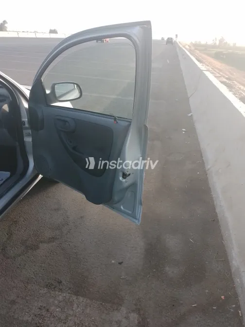 اوبل كورسا 2003 أبيض مستعملة للبيع - 6