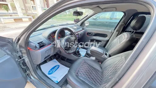 رينو كليو 2001 أبيض مستعملة للبيع - 2