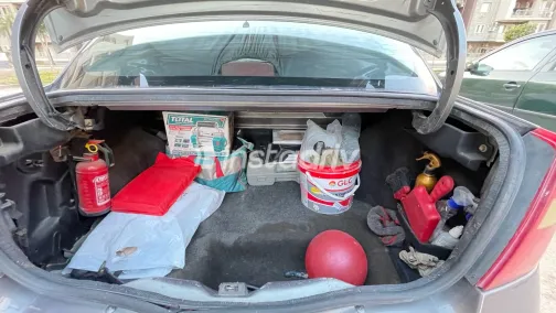 رينو كليو 2001 أبيض مستعملة للبيع - 3