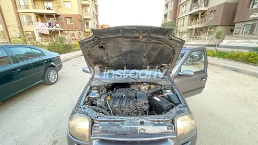 رينو كليو 2001 أبيض مستعملة للبيع - 10