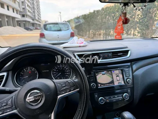 نيسان قشقاي 2021 أبيض مستعملة للبيع - 2