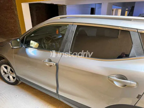 نيسان قشقاي 2021 أبيض مستعملة للبيع - 3