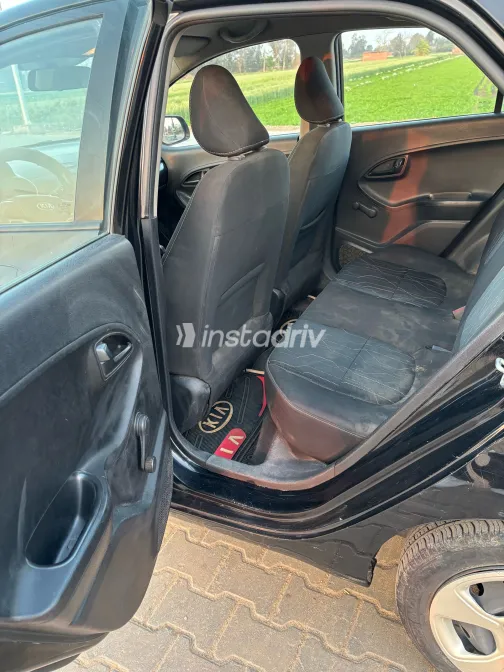 Kia Picanto 2016 White Used for Sale - 9