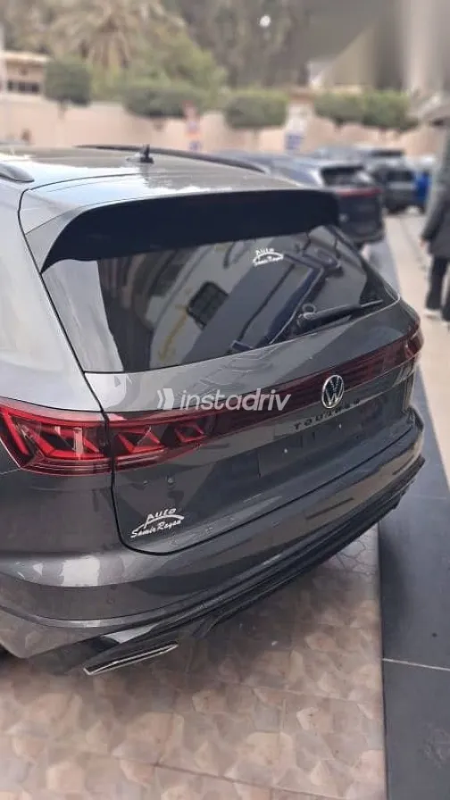 فولكس فاغن طوارق 2026 رمادي جديدة للبيع - 2