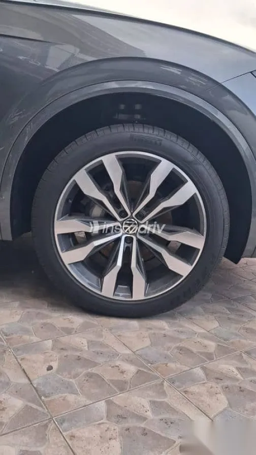 فولكس فاغن طوارق 2026 رمادي جديدة للبيع - 5