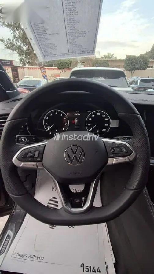 فولكس فاغن طوارق 2026 رمادي جديدة للبيع - 7