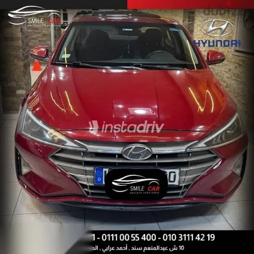 هيونداي إلنترا 2020 أحمر مستعملة للبيع - 1