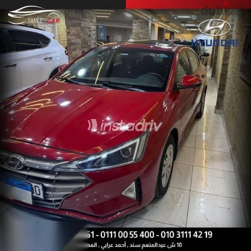 هيونداي إلنترا 2020 أحمر مستعملة للبيع - 3