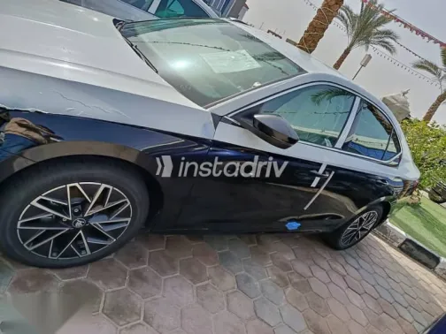 سكودا اوكتافيا 2026 أسود جديدة للبيع - 3