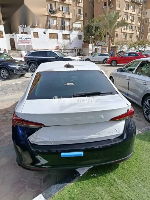 سكودا اوكتافيا 2026 أسود جديدة للبيع - 4