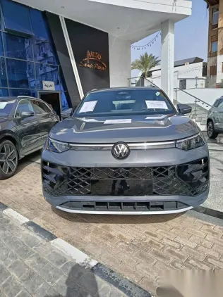 فولكس فاغن تيجون 2026 رمادي جديدة للبيع