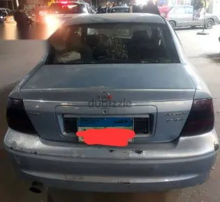 اوبل فيكترا 1997 أزرق غامق مستعملة للبيع