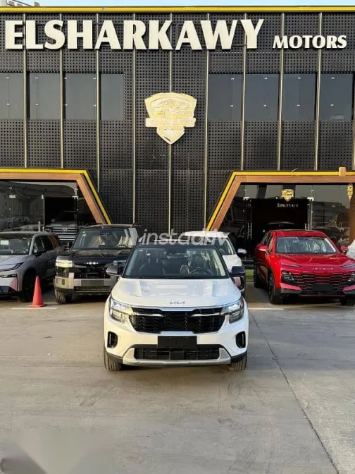 Kia Seltos 2025 White New for Sale - 4