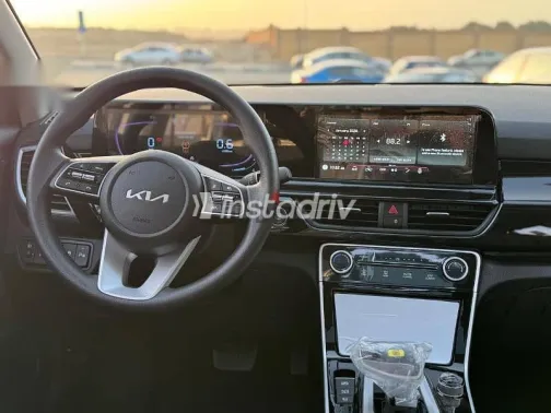 Kia Seltos 2025 White New for Sale - 9