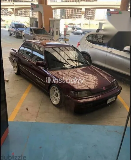 هوندا سيفك 1991 أحمر مستعملة للبيع - 1