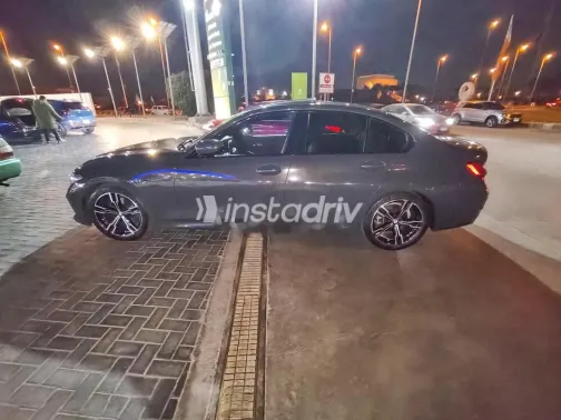 بي ام دبليو 320 2024 أبيض مستعملة للبيع - 2