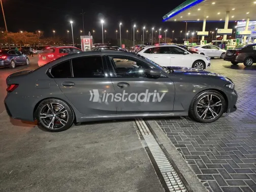 بي ام دبليو 320 2024 أبيض مستعملة للبيع - 3