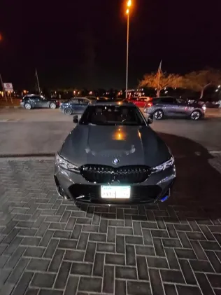 بي ام دبليو 320 2024 أبيض مستعملة للبيع