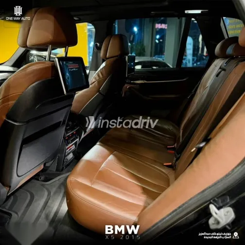 بي ام دبليو X5 2015 أسود مستعملة للبيع - 4