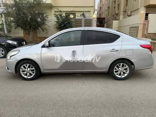 Nissan Sunny 2019 Silver Used for Sale - 7