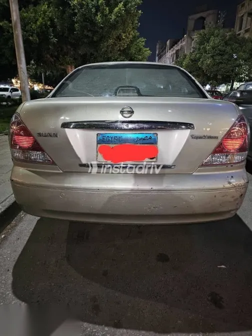 نيسان صنى 2010 بيج مستعملة للبيع - 2