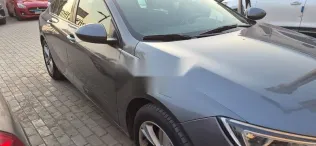 اوبل أنسيجنيا 2018 رمادي مستعملة للبيع