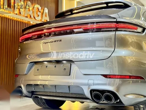 بورش كايين 2024 رمادي مستعملة للبيع - 6