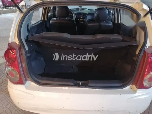 كيا بيكانتو 2011 أبيض مستعملة للبيع - 2