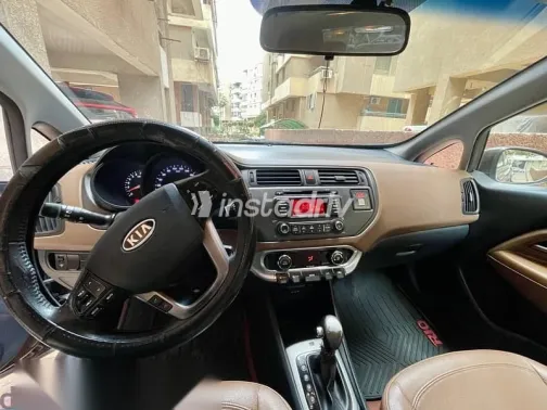 كيا ريو 2012 بني مستعملة للبيع - 4