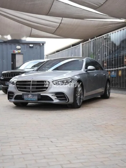 مرسيدس S 500 2021 فضي مستعملة للبيع - 1