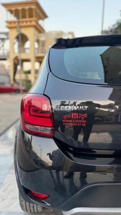 Renault Sandero Step Way 2023 Black Used for Sale - 4