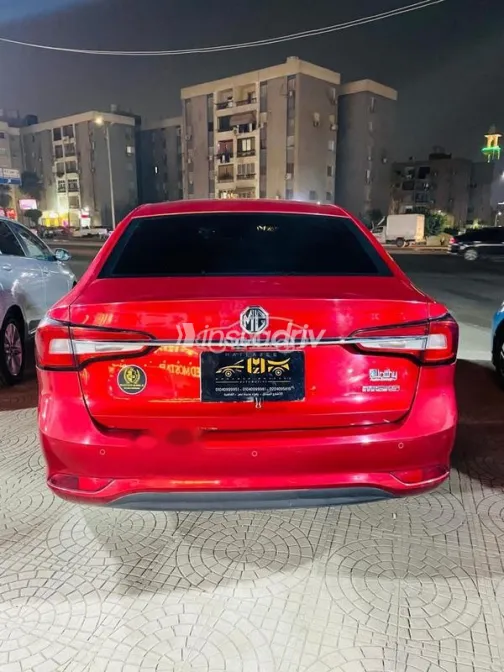 ام جى 5 2021 أحمر مستعملة للبيع - 5