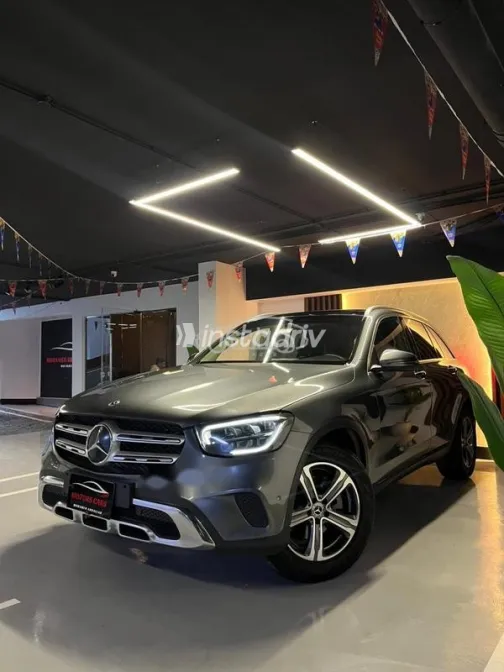 مرسيدس GLC 2021 رمادي مستعملة للبيع - 2