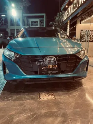 هيونداي I20 2022 أزرق غامق مستعملة للبيع