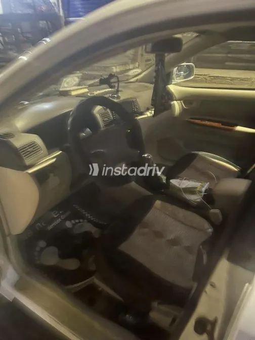 بى واى دى‬ F3 2011 أبيض مستعملة للبيع - 5