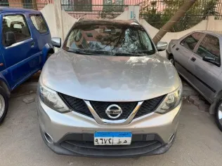 نيسان قشقاي 2018 فضي مستعملة للبيع