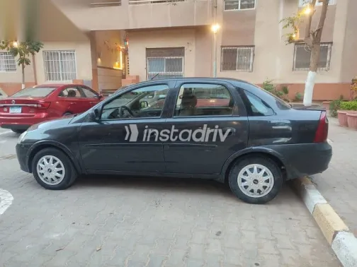 اوبل كورسا 2005 أسود مستعملة للبيع - 2