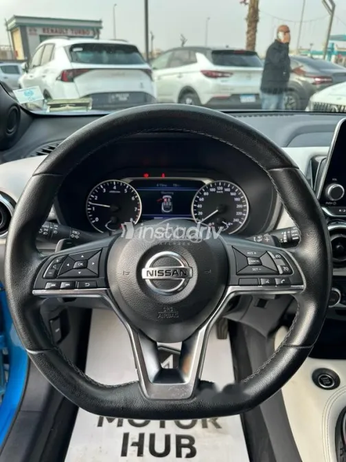 نيسان جوك 2022 أزرق غامق مستعملة للبيع - 5