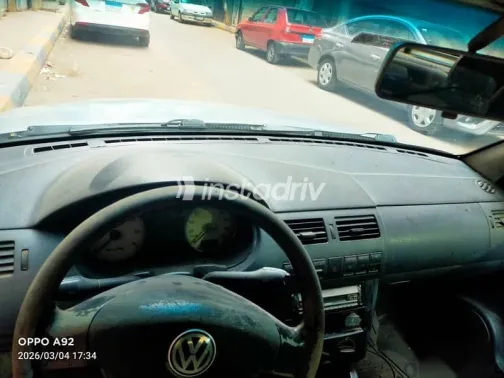 فولكس فاغن بوينتر 2004 فضي مستعملة للبيع - 3