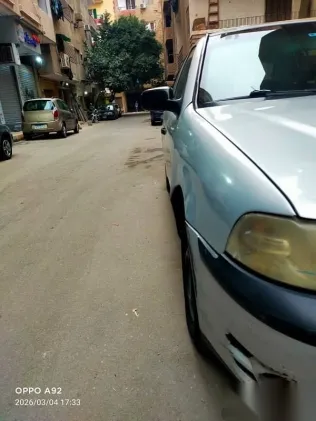 فولكس فاغن بوينتر 2004 فضي مستعملة للبيع