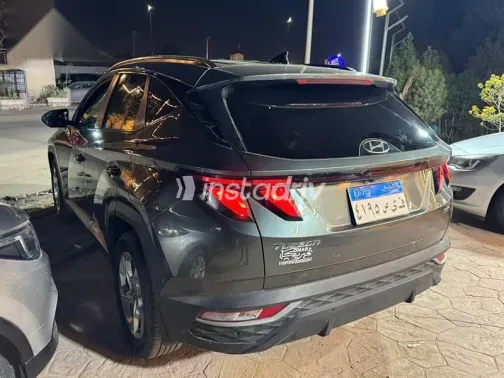 Hyundai Tucson 2021 Gray Used for Sale - 4